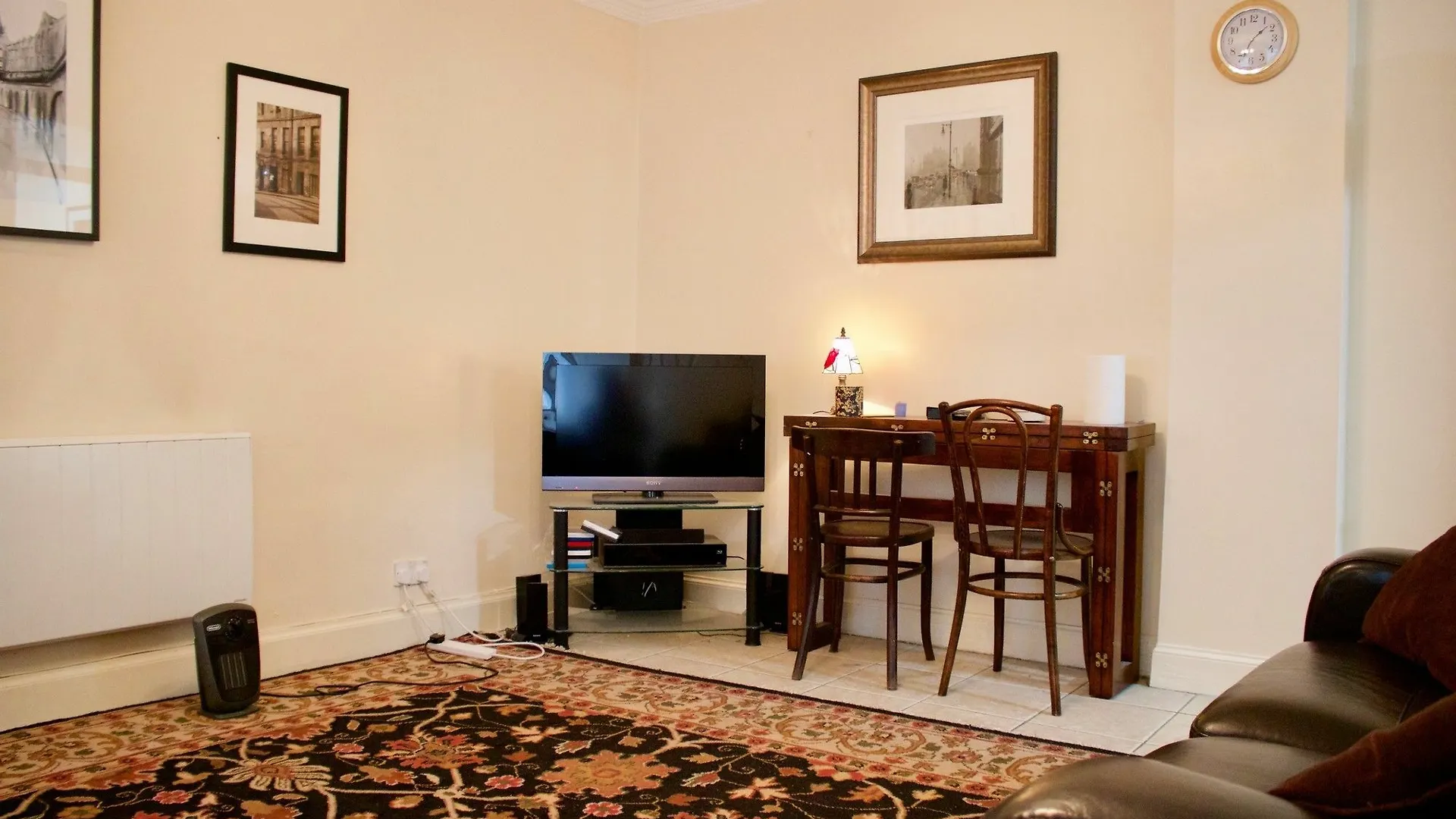 Comfortable Studio In The Heart Of Old Town! Sale! Edinburgh 0*,